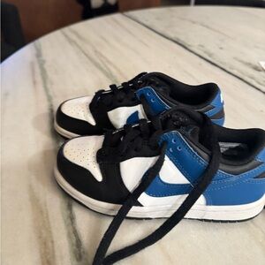 Nike Dunk low. Size 13c